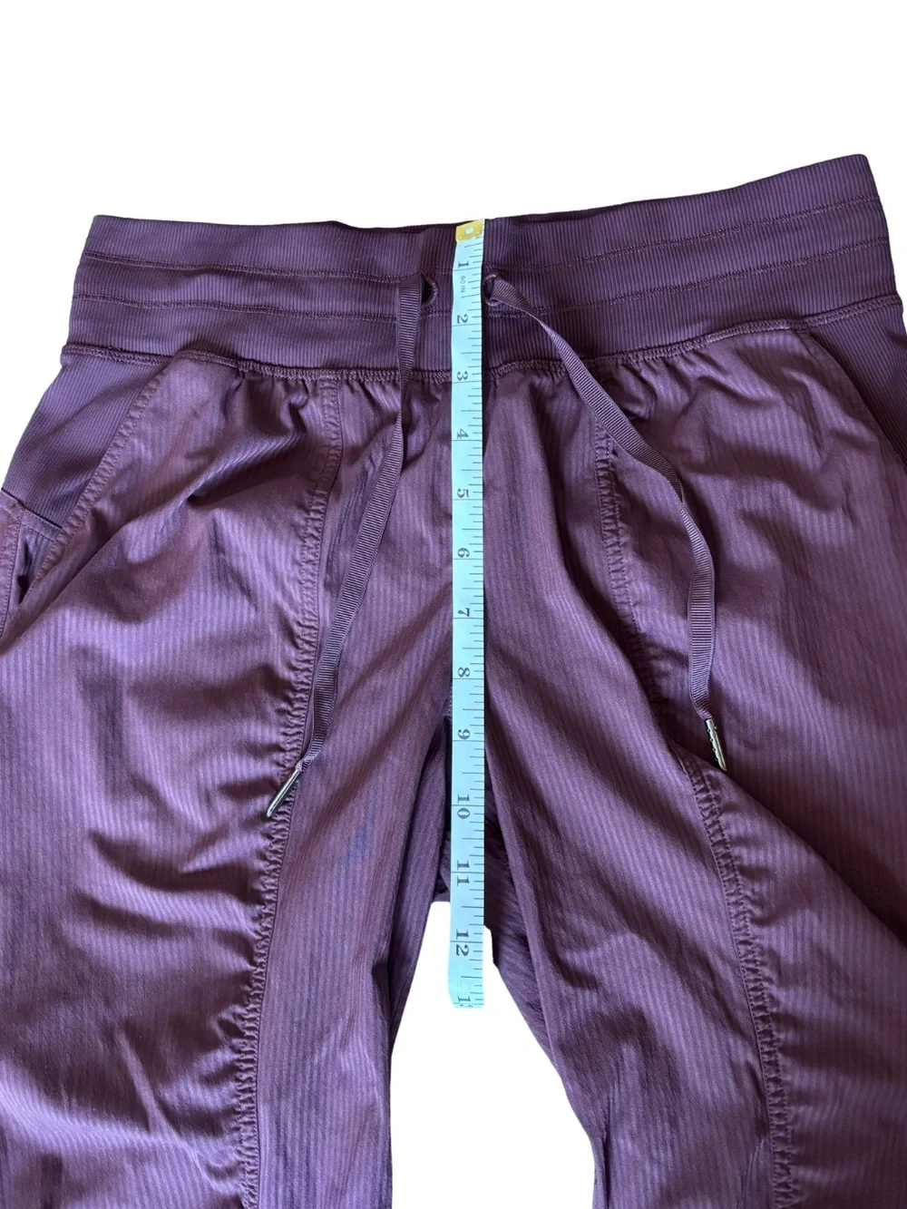 Lululemon Studio mid-rise Jogger size 6 color purple